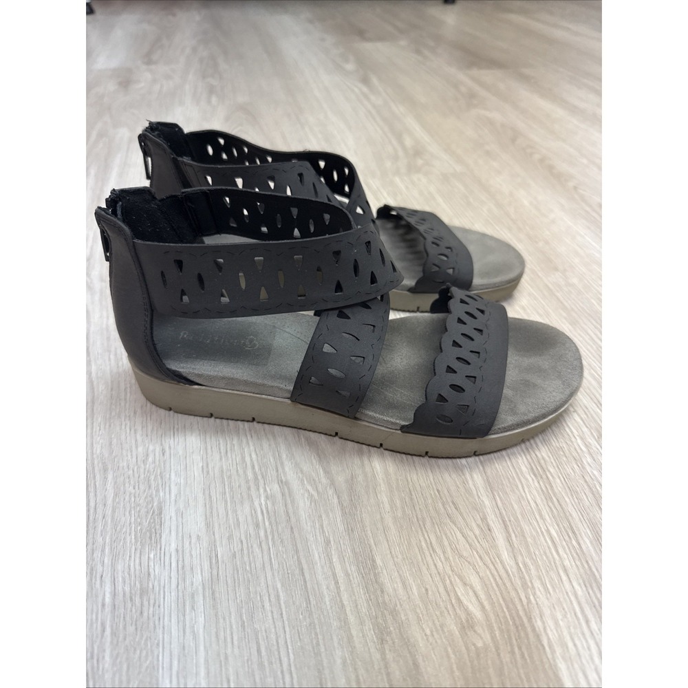 Baretraps Womens Black Cutout Wrap Crisscross Comfort Heel Zip Flat Sandals 7.5 - Picture 2 of 13